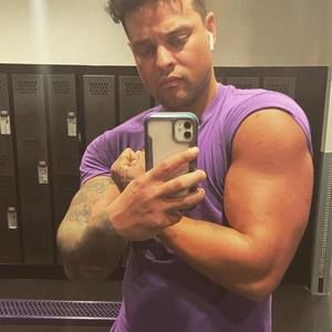 Meet your Posher, Pierre